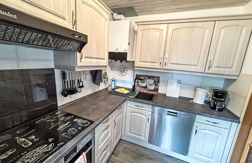 Berumbur House | Wonderful villa for 5 people with WIFI, TV, terrace, pets allowed and parking