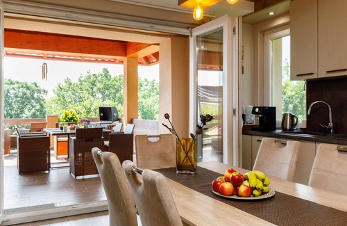 Revfulop Villa | Wonderful villa for 6 guests with WIFI, TV, terrace and parking