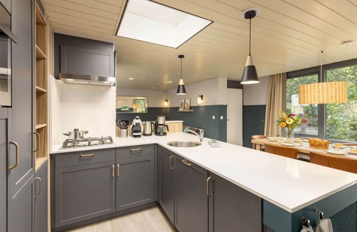 Dalen House | Wonderful villa for 6 people with WIFI, hot tub, pool, TV, terrace and parking