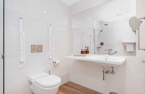 Brumunddal Hotel | Wood Hotel by Frich's