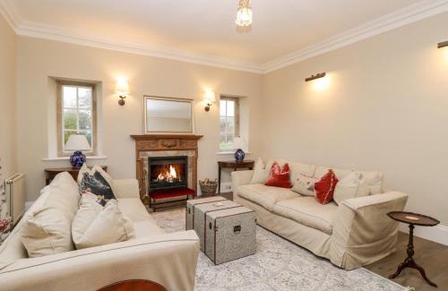 Mangotsfield House | Wood Stanway House