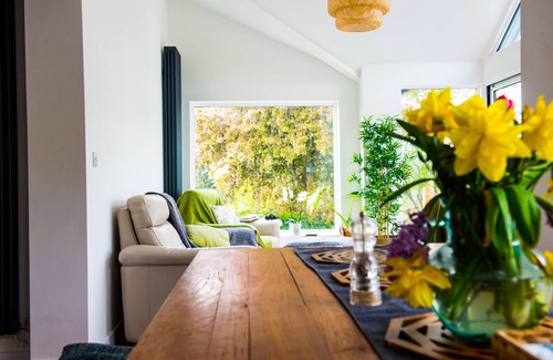 Bromsgrove House | Woodbury: Country house, stunning views & hot tub