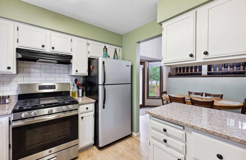 Woodbury House | Woodbury Place 4 BR, close St Paul, Stillwater