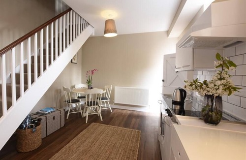 Charlton Apartment | Woodcote at Woodstock Suites