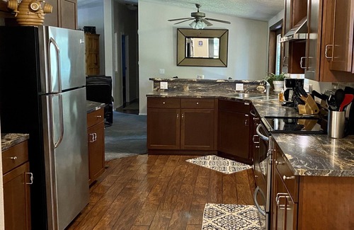 Coos Bay House | Wooded Coastal Retreat (Near Charleston Harbor)