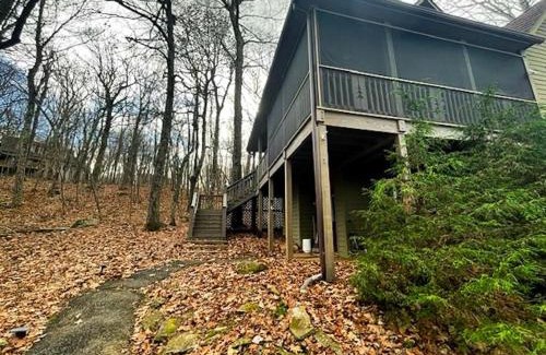Deer Springs House | Wooded Mtn. Retreat with Wintergreen Advantage
