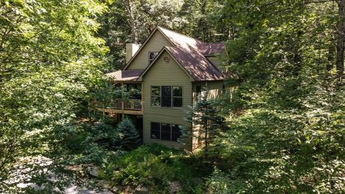Deer Springs House | Wooded Mtn. Retreat with Wintergreen Advantage