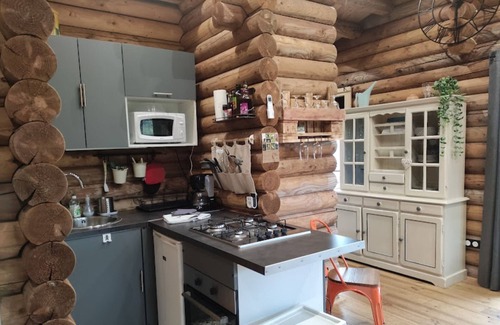Saint-Martin-Choquel Ski Chalet | Wooden chalet with large garden