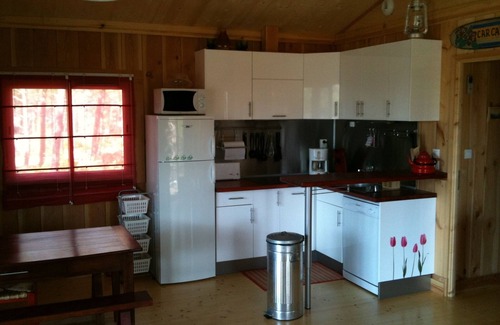 Carcans Plage House | Wooden house close to the ocean in a gated community.