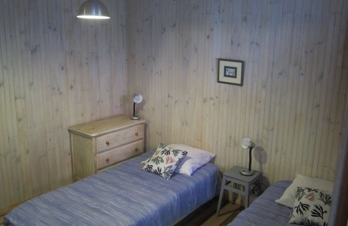 Fosses-et-Baleyssac Cabin | Wooden lodge with terrace and swimming pool in a green setting