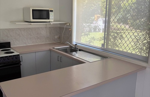 Ninderry House | Woodgate Ninderry, Close to cafes and top restaurant. 15 minutes to Coolum beach