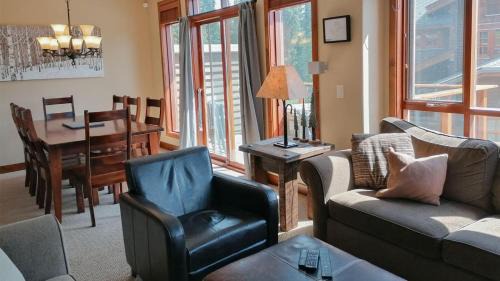 Sun Peaks House | Woodhaven #19 by Bear Country