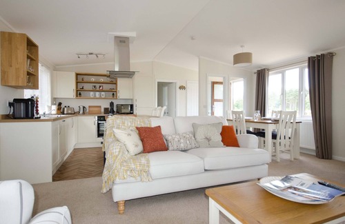 Acomb Apartment | Woodland Lodge - With Hot Tub - Dog Friendly