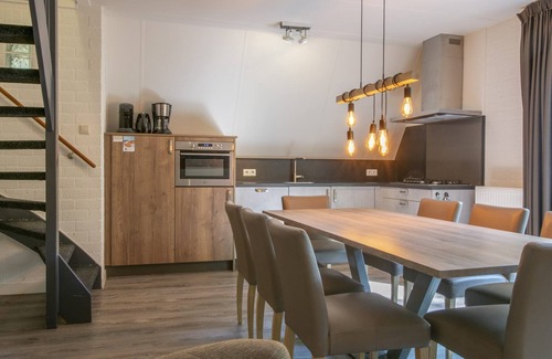 Municipality of Oosterhout House | Woodland Retreat near Breda
