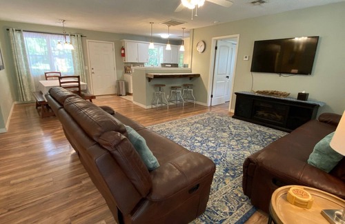 Hulbert Cottage | Woodlands - 3 bedroom, 2 full bath secluded beauty next to Sequoyah State Park
