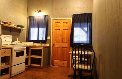 Chilanko Forks Apartment | Woodlands Fishin Resort - Loon Retreat # 2