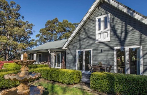 Browns Mountain House | Woodlands, Luxury Retreat near Berry
