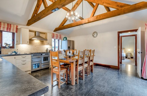 Sculthorpe Cottage | WOODPECKER BARN - CWL