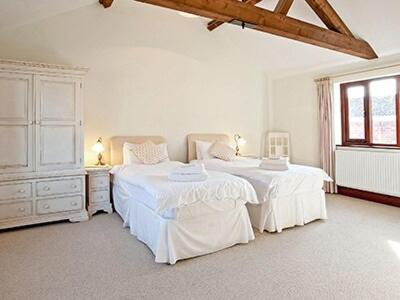 Walsingham House | Woodpecker Barn - Cwl