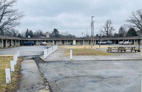 Terre Haute Hotel | Woodridge Motel