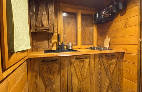 Ragalna Ski Chalet | Woods etna chalet