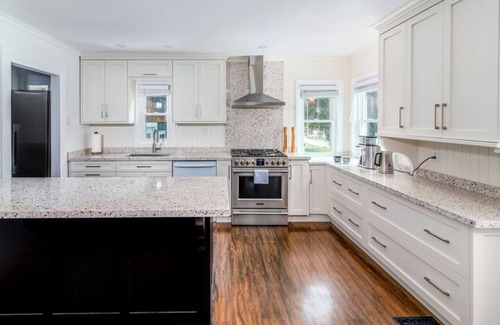 Meaford Cottage | Woodski Retreat w/Heated Pool on 3+ Private Acres