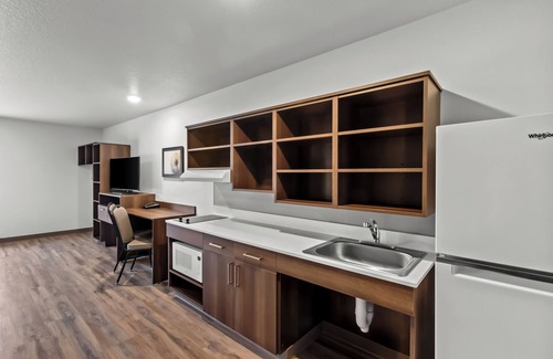 Beaverton Hotel | WoodSpring Suites Beaverton - Portland West