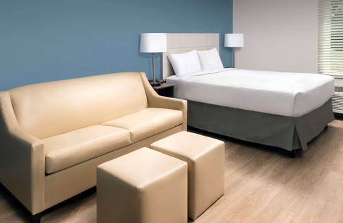 Buford Hotel | WoodSpring Suites Buford near Mall of Georgia-Lake Lanier