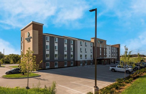 Colgate Hotel | WoodSpring Suites Milwaukee - Menomonee Falls