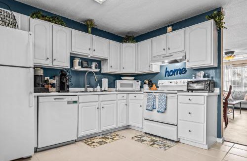 Athens House | Woodstone Retreat Condo right next to UGA golf course 2475