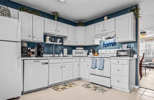 Athens Condo | Woodstone Retreat Condo right next to UGA golf course!