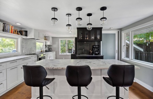 White Bear Lake House | Woodsy Retreat: Chef's Kitchen, Dance Room & Gym
