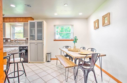 Woodward House | Woodward Home Near Crystal Beach Water Park!