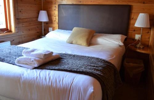 Holmrook Ski Chalet | Woolpack Lodge