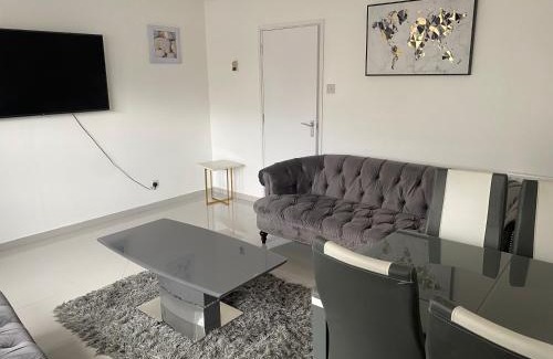 Glyndon House | Woolwich - House - Sleeps 5 - Garden - Parking