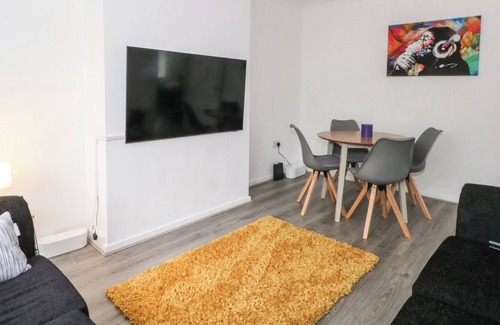 Wigan House | WORDSWORTH, pet friendly, with a garden in Billinge