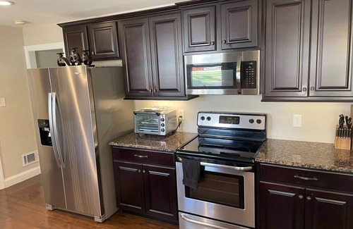 North Hills House | Work + Play at North Hills | Relax, Shop, & Dine