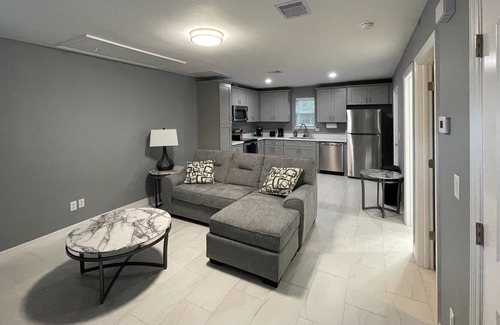 Lakeview Jefferson County Apartment | Working man’s haven, right off golf course.