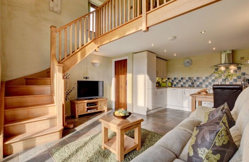 Tiverton House | Workshop - One Bedroom House, Sleeps 2