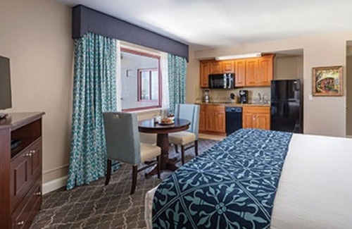 Faubourg Lafayette Condo | Worldmark New Orleans studio - sleeps 2