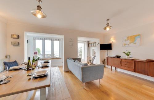 Saundersfoot House | Wren Cottage