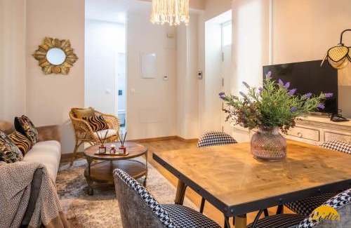Old Town Apartment | Writer's Home by Cadiz Time