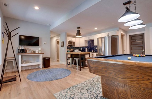 Shawnee Hills House | Wyandotte Way - Comfy and Fun, Fam-Friendly Suite