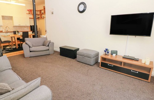 Litton Mill Apartment | WYE APARTMENT, LITTON MILL in Litton Mill In Miller's Dale