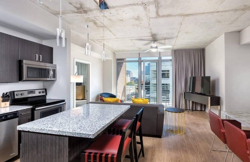 Clarksville Condo | Wyndham Austin Resort | 2BR/2BA Balcony King Suite