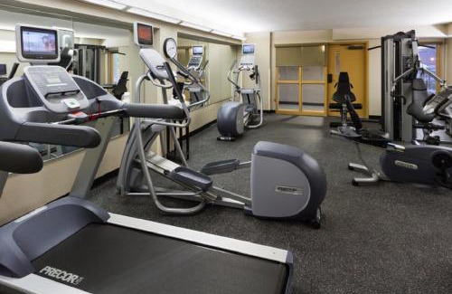 South Loop Hotel | Wyndham Bloomington - Mall of America