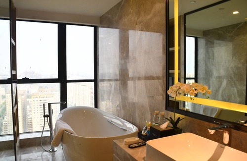 Dianbai District Hotel | Wyndham Grand Maoming