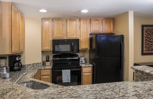 Survey Creek Condo | Wyndham Palm Aire | Two 2BR Suites Sleeps 12!
