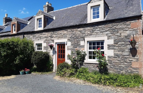 Lauder Cottage | WYNDHEAD COTTAGE, family friendly, with open fire in Lauder