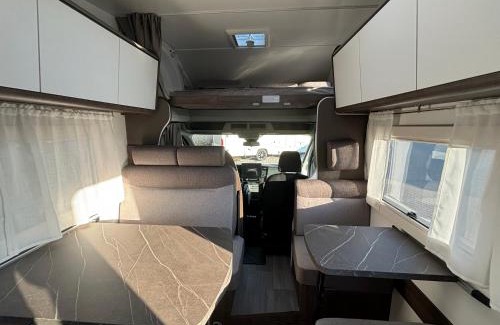 gmina Łaziska House | Wypożyczalnia Kamperów Lubelskie! 6osobowa alkowa Benimar Sport 324UP